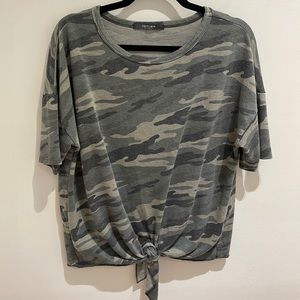 Military Print T-Shirt XL
